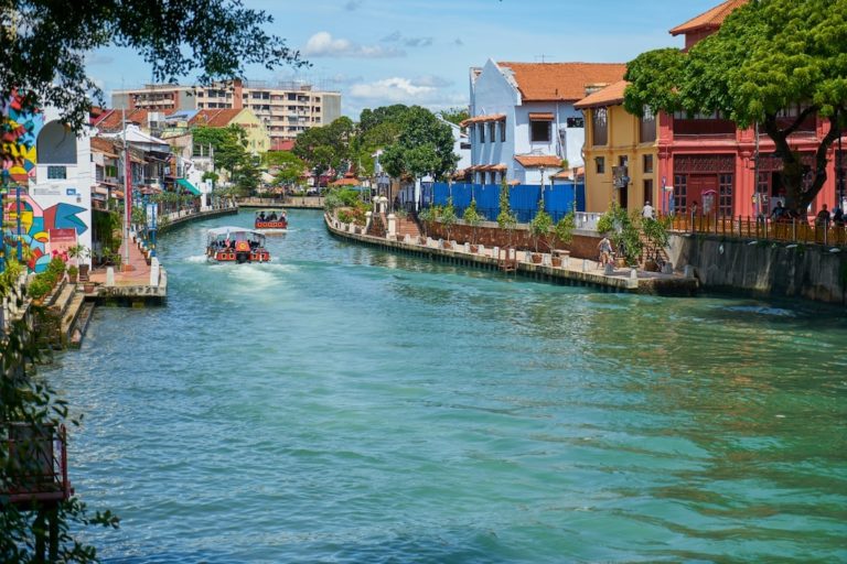 river-old-view-melaka-malacca_1122-1642